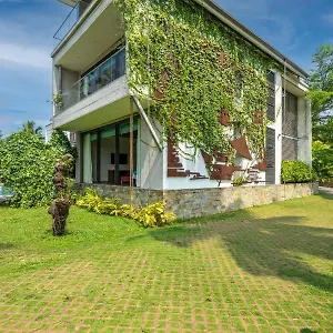 https://ente-kumbalanghi-tekkumuri.kerala-hotels.net